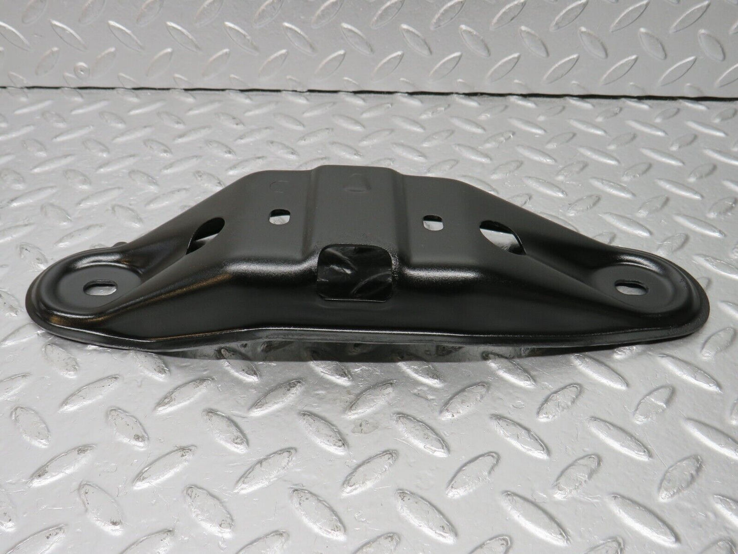 33776 Mercedes-Benz W201 190E Gearbox Mount Bracket