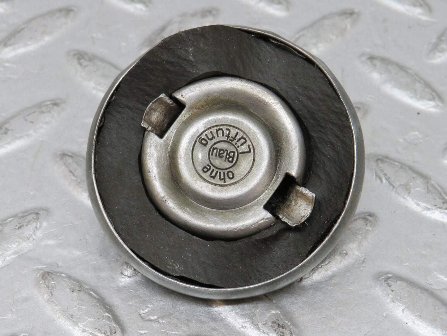 35733 Mercedes-Benz W108 Engine Oil Filler Cap