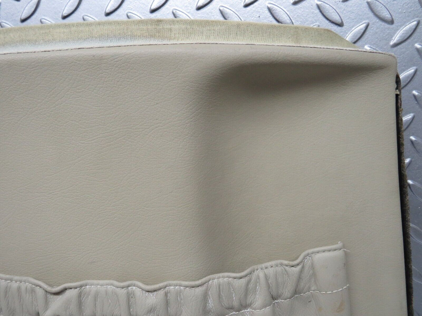 26633 Mercedes-Benz C124 220CE Front Right Seat Rear Cover Beige 1249140023