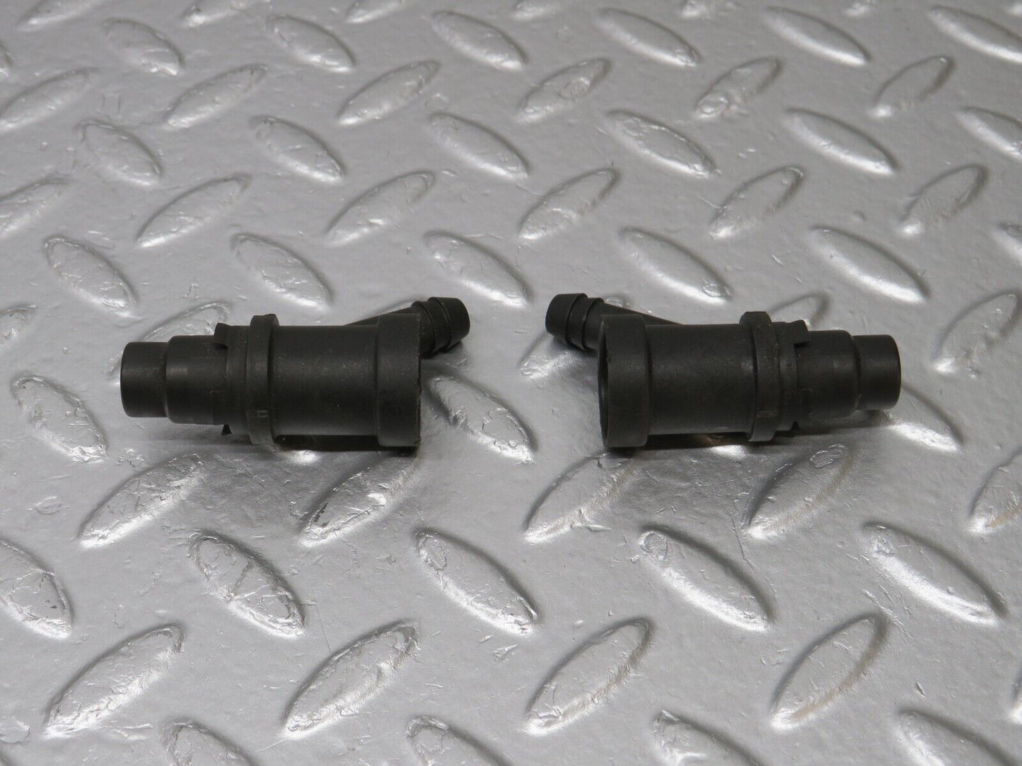 40264 Mercedes-Benz R107 Fuel Injector Holder 2x