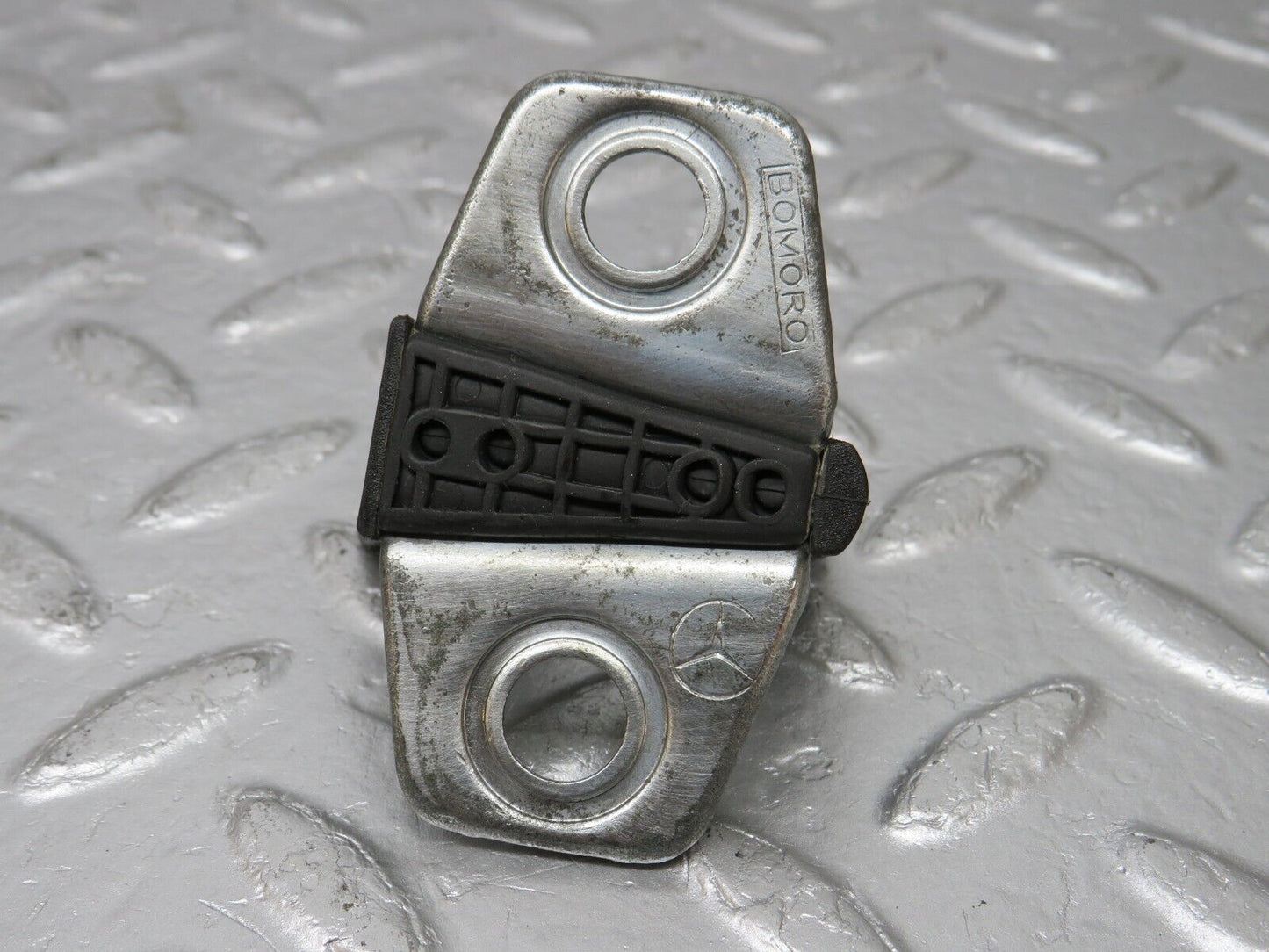 33681 Mercedes-Benz W201 190E 2.0L Door Lock Latch