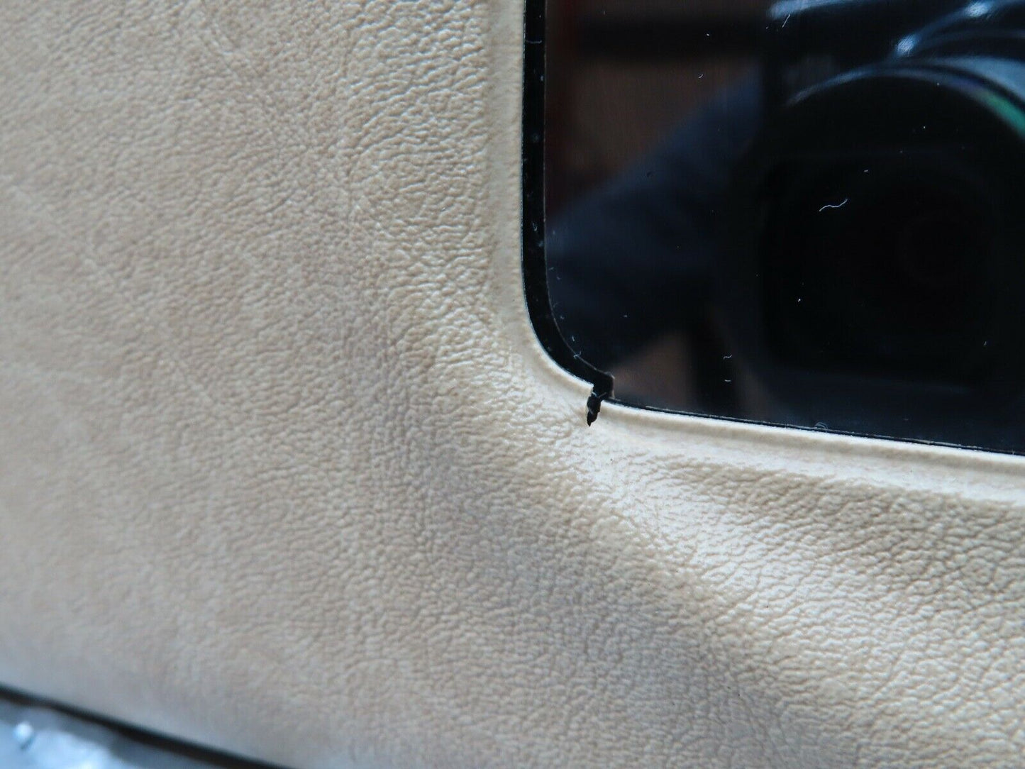 21037 Mercedes-Benz W123 230E Sun Visor Left Side Beige
