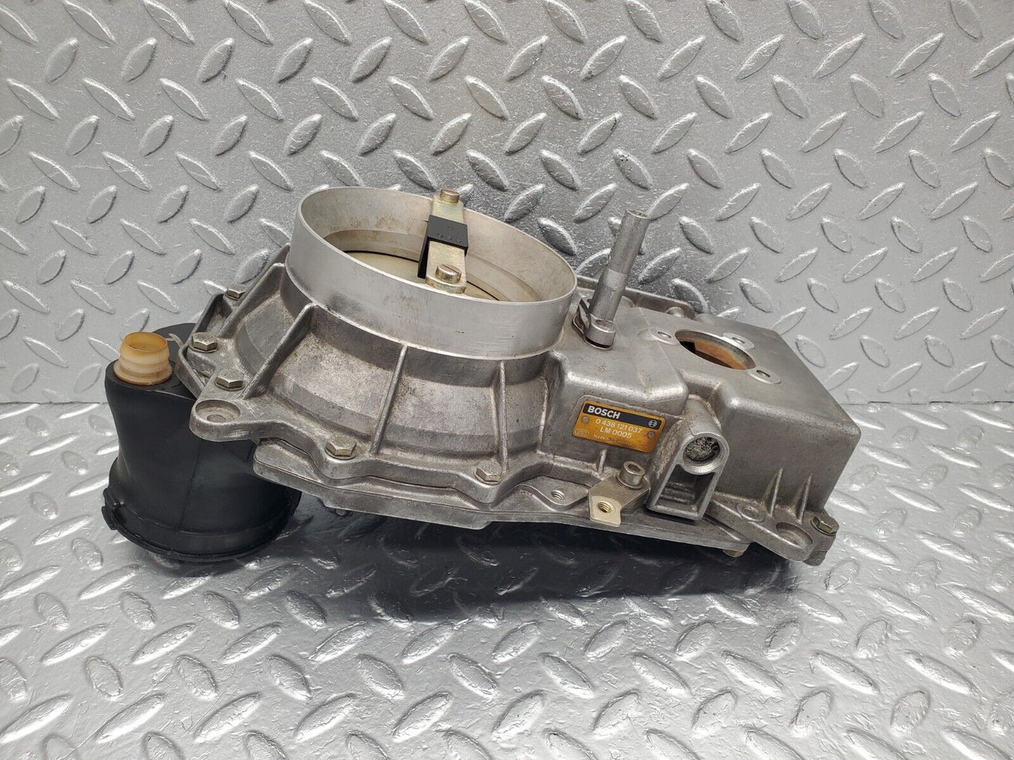 46023 Mercedes-Benz W126 420SE Air Flow Mass Meter Sensor Bosch 0438121037 1161400618