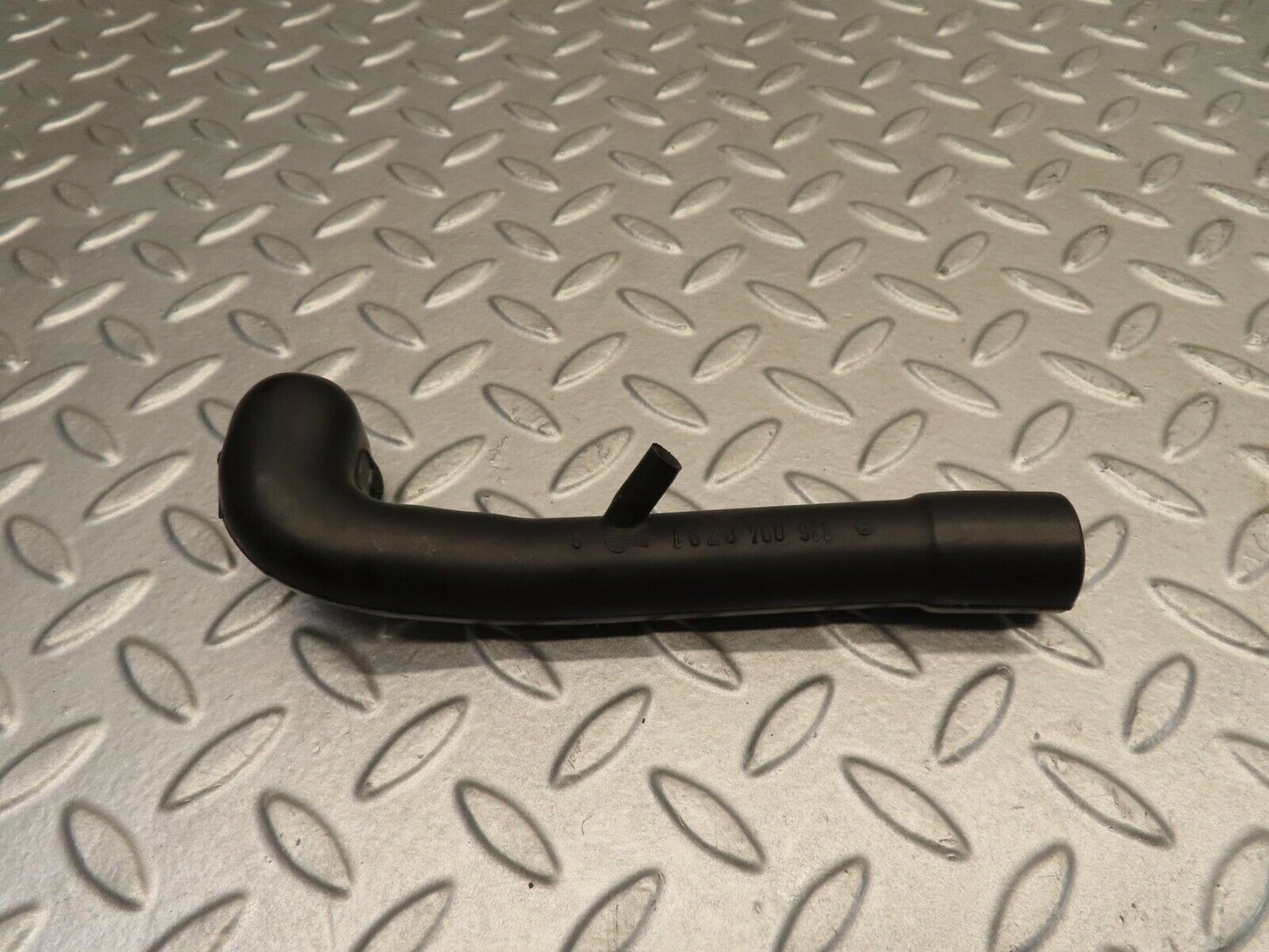 11722 Mercedes-Benz R107 450SL Coupe Crankcase Breather Hose 1160940791
