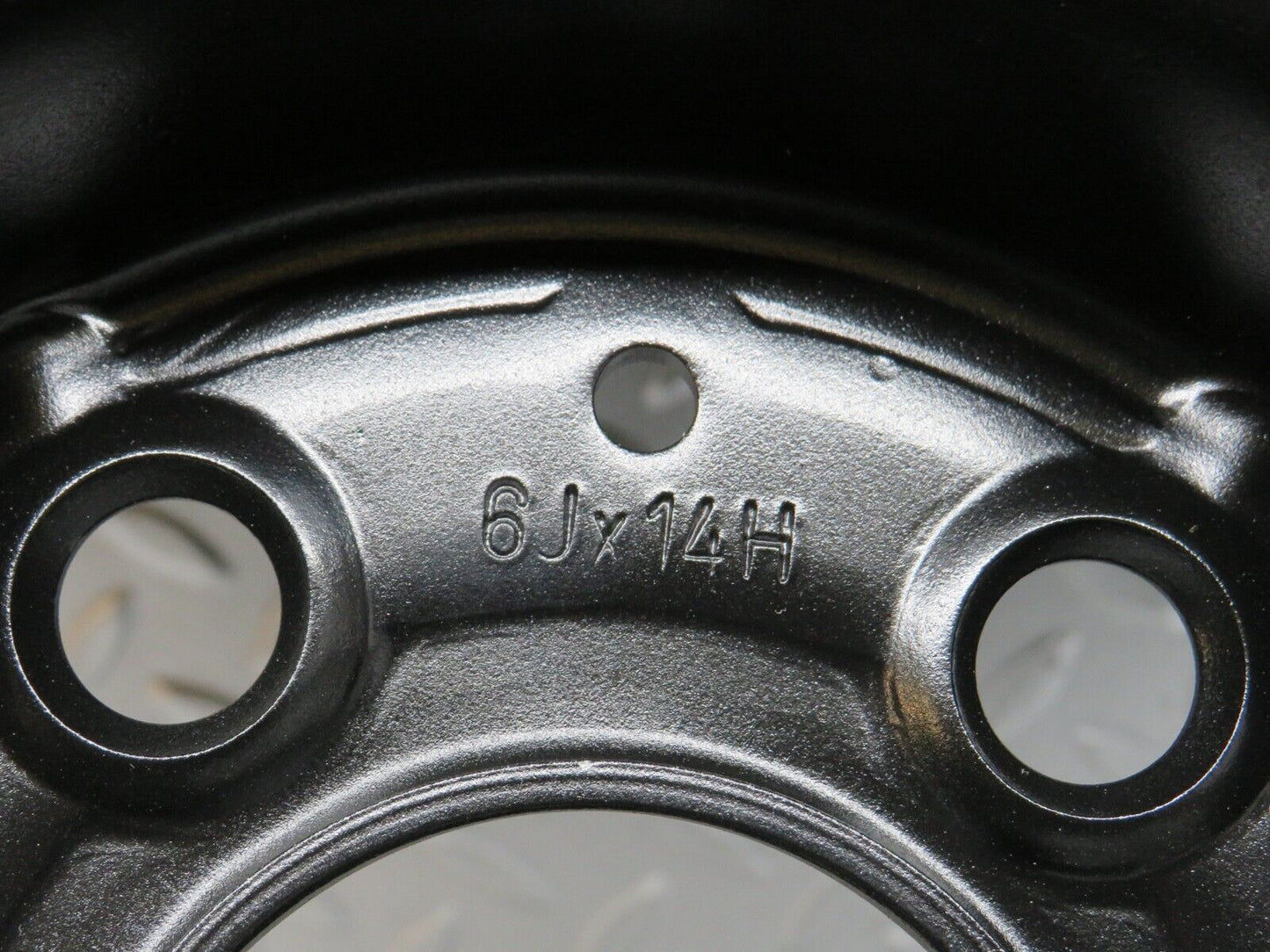 37726 Mercedes-Benz W109 300SEL Steel Wheel 6Jx14H2 ET30 1084000702
