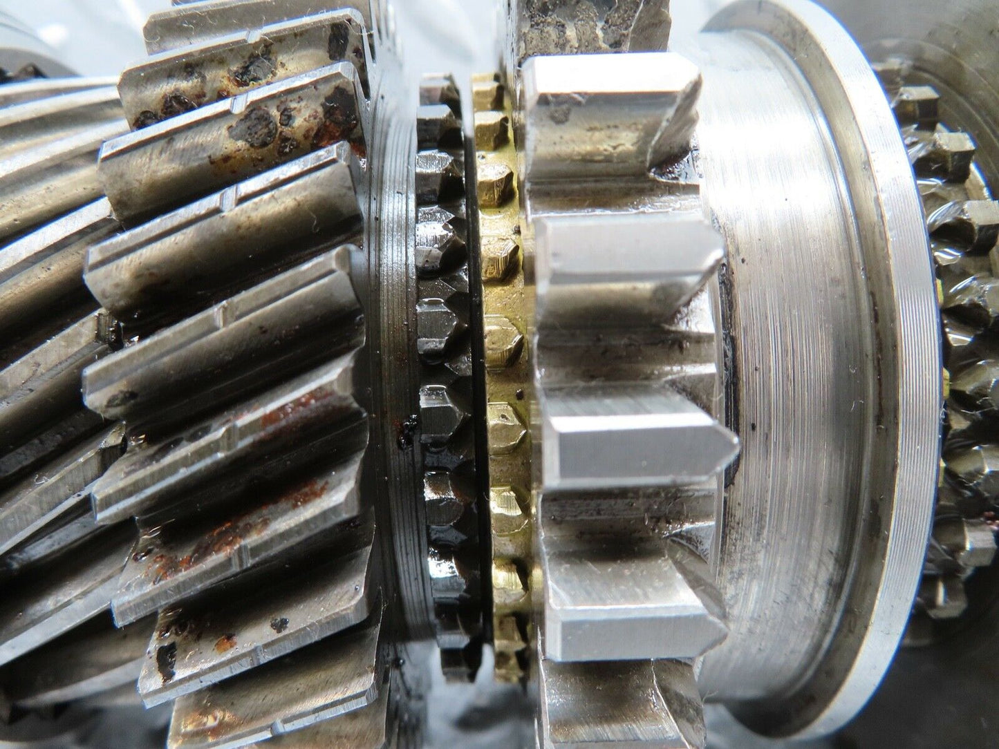 18522 Mercedes-Benz W111 Manual Gearbox Gear Shaft Without Reverse Gear