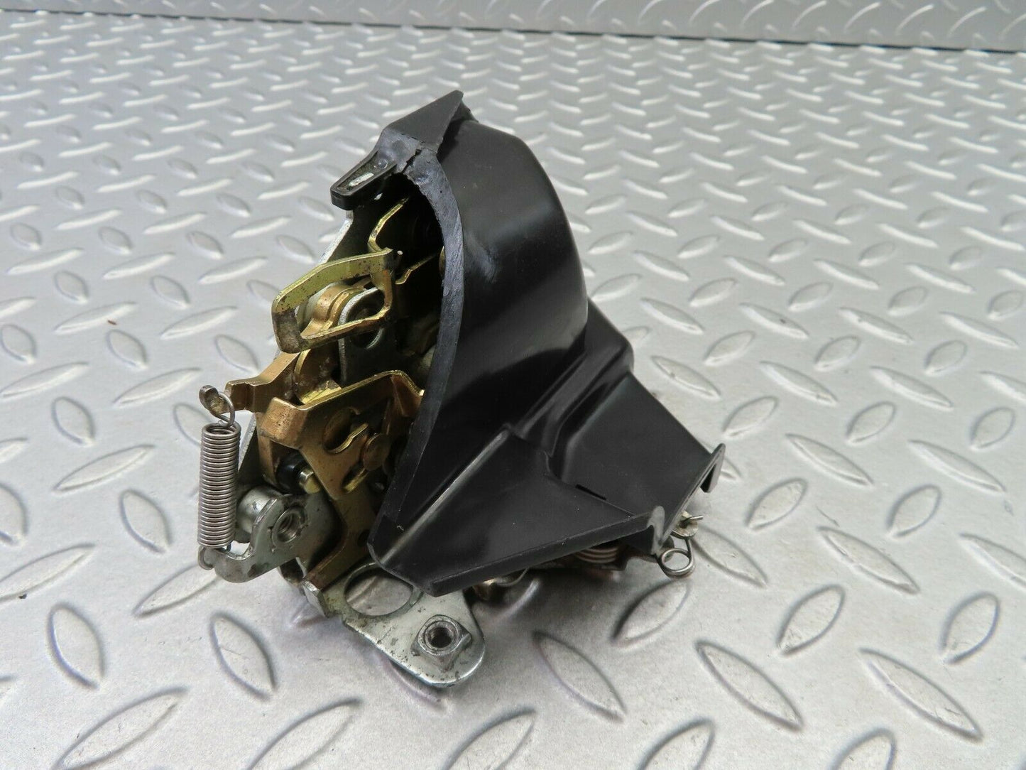 6119 Mercedes-Benz W126 380SE Rear Right Door Lock Mechanism
