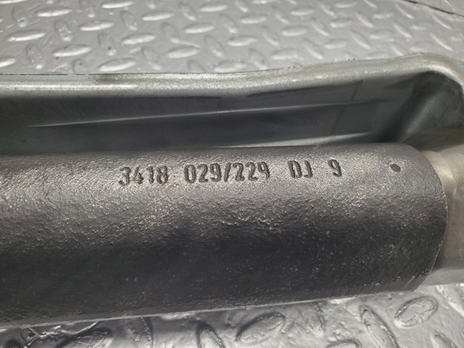 46928905