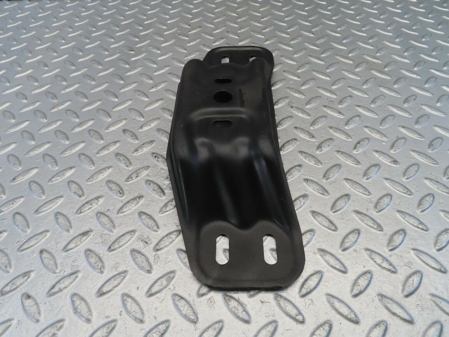 11047 Mercedes-Benz W124 Gearbox Mount Bracket