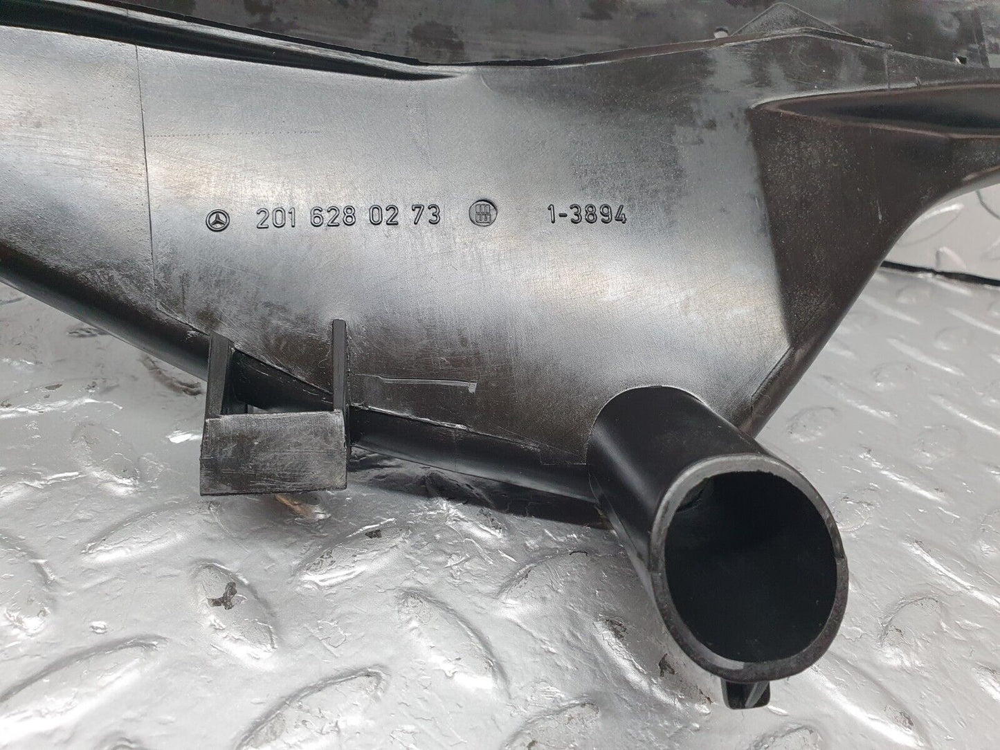 42729 Mercedes-Benz W201 190 2.0L Front Right Rain Gutter Drain Channel 2016280273