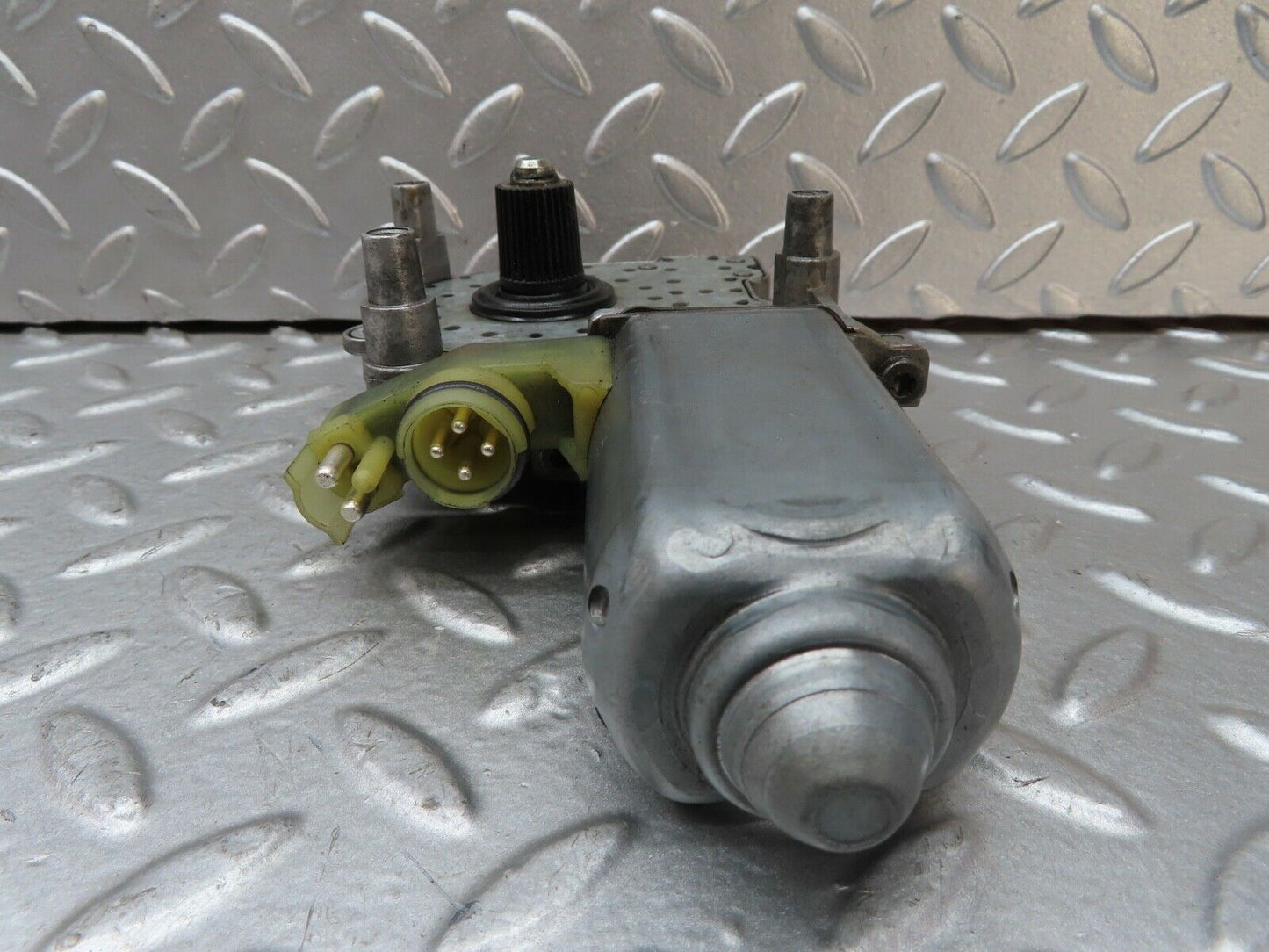 19520 Mercedes-Benz C140 CL420 Coupe Rear L Window Regulator Motor 0130821515