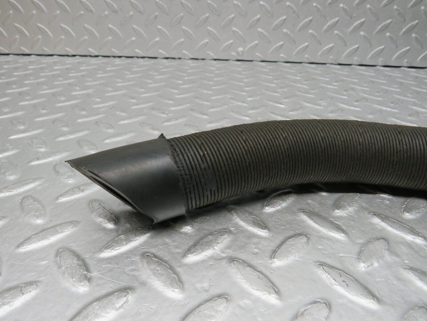37577 Mercedes-Benz W109 300SEL Trunk Water Drain Hose Pipe