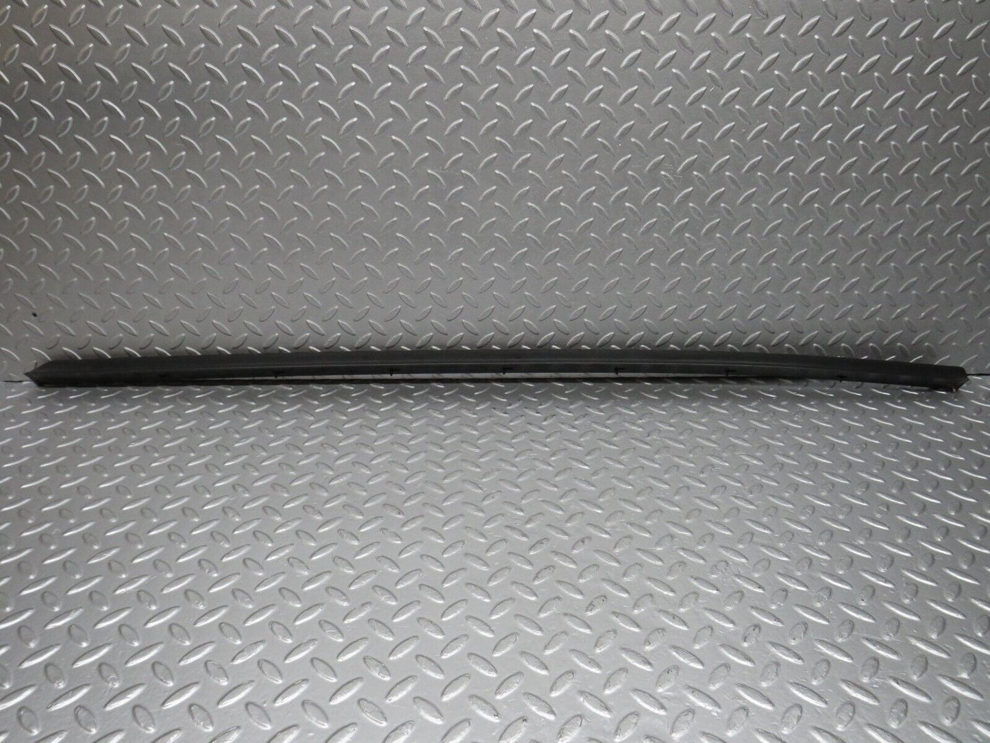 40209 Mercedes-Benz R107 Right Door Centre Moulding Trim