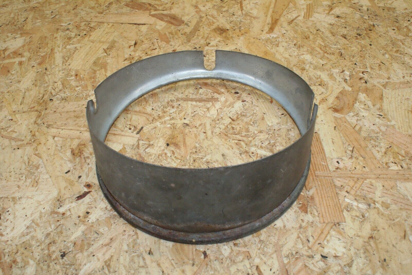 2297 Mercedes-Benz W105 219 PONTON Headlight Ornament Ring Trim