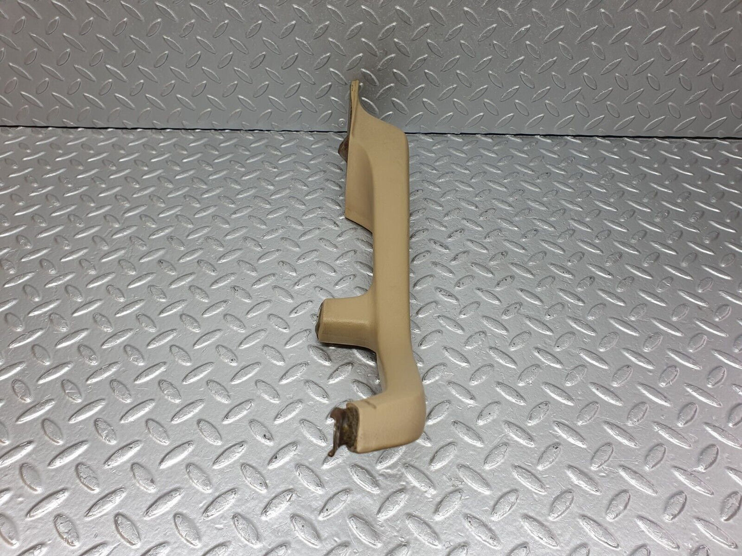 40930 Mercedes-Benz W126 300SE Rear Right Interior Door Handle Beige 126970121