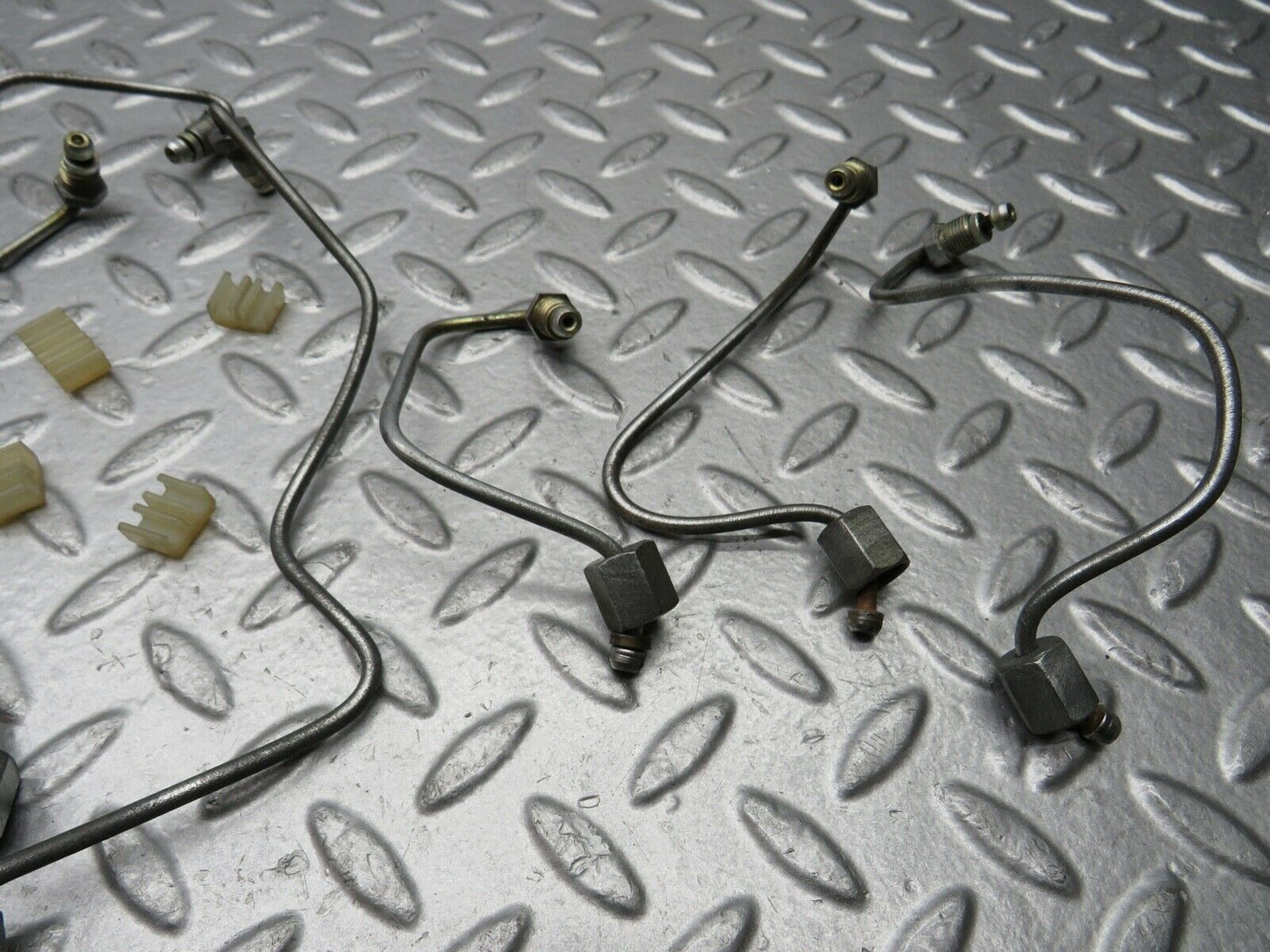 21792 Mercedes-Benz W126 300SE Fuel Line Hose Set