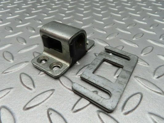 3722 Mercedes-Benz S123 200T Wagon Door Lock Latch Left Side