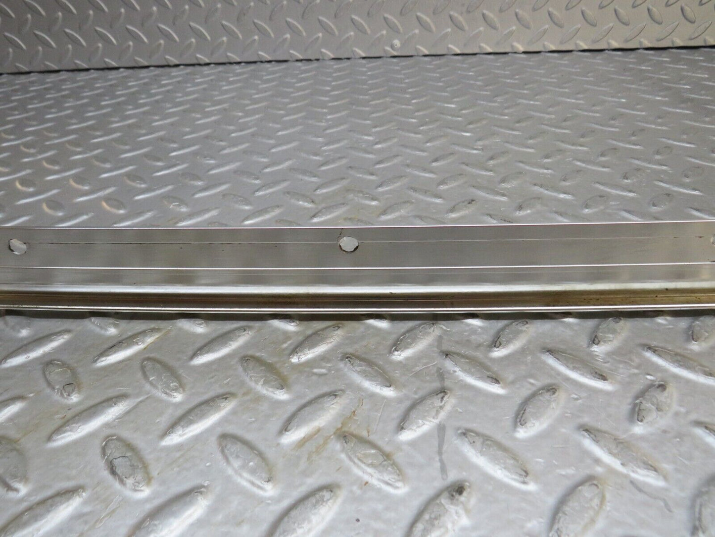 37028 Mercedes-Benz C126 420SEC Coupe Roof Chrome Trim Right Side