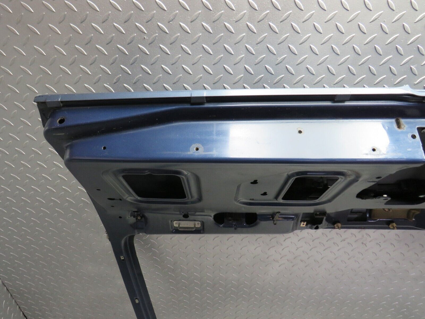 31417 Mercedes-Benz S124 220TE Wagon Tailgate Trunk Door & Handle Moulding Trim