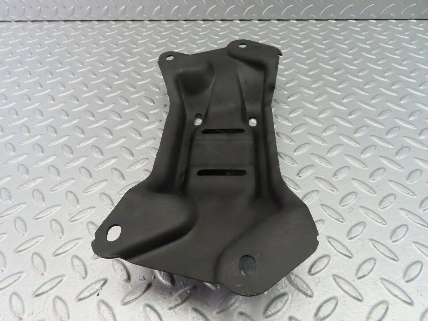 9982 Mercedes-Benz C123 230CE Coupe Gearbox Mount Bracket