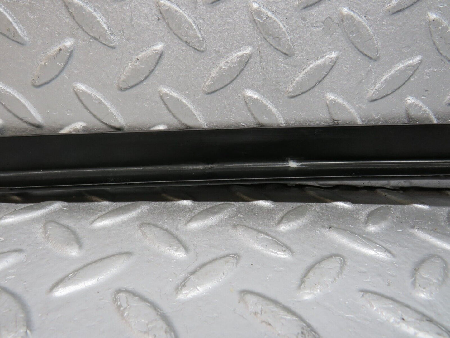 39662 Mercedes-Benz R129 320SL Coupe Left Door Rear Window Channel