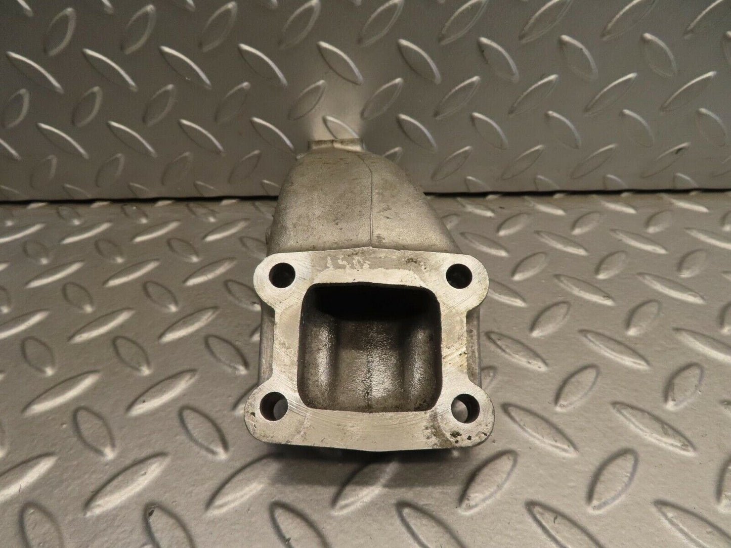 11745 Mercedes-Benz R107 450SL Engine Mount Bracket Right 1162234704
