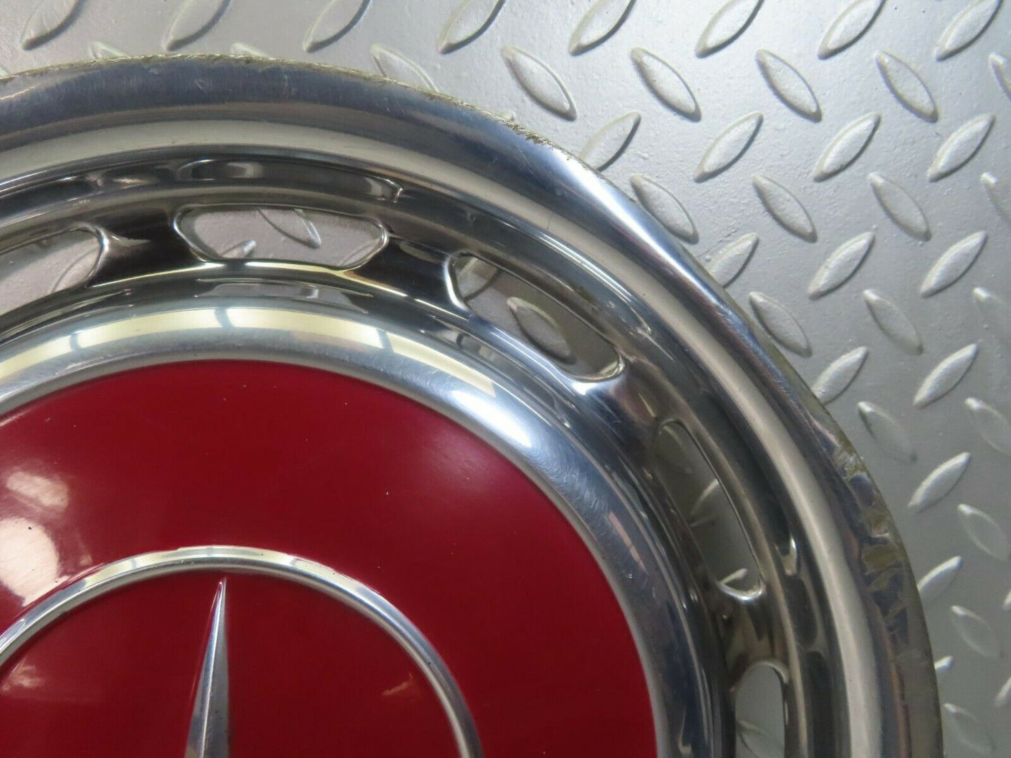 8403 Mercedes-Benz Vintage Wheel Trim Hub Cap 14