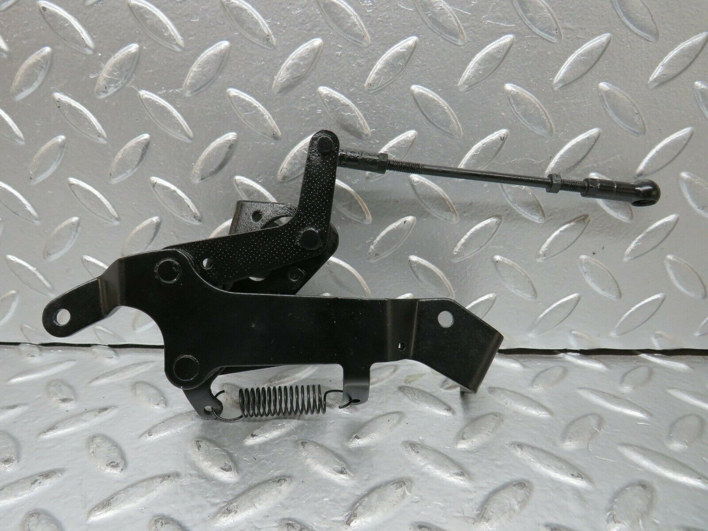 24348 Mercedes-Benz S124 220TE Wagon Throttle Linkage