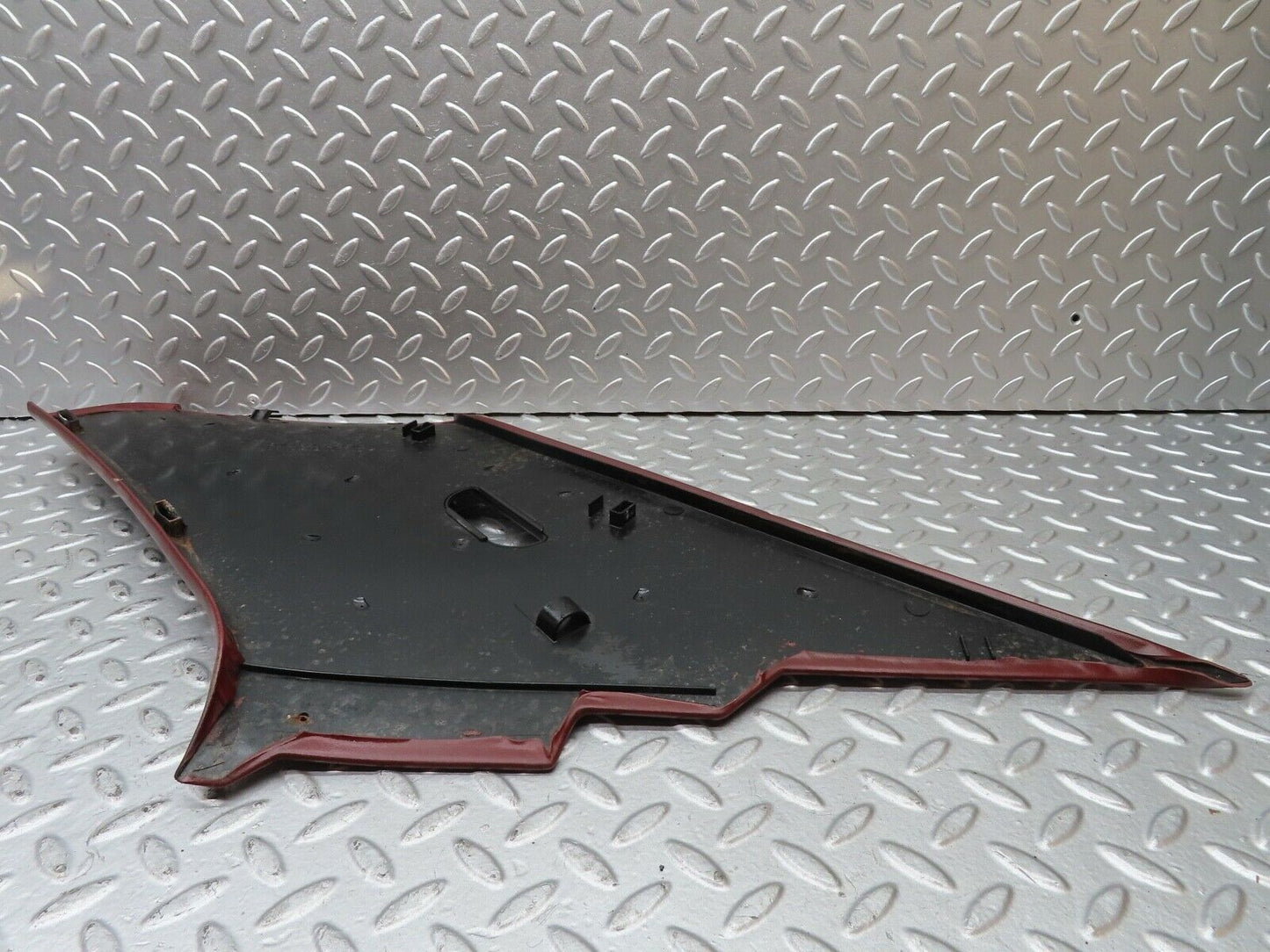 21476 Mercedes-Benz W126 300SE C Pillar Cover Left Side Red 1266950344
