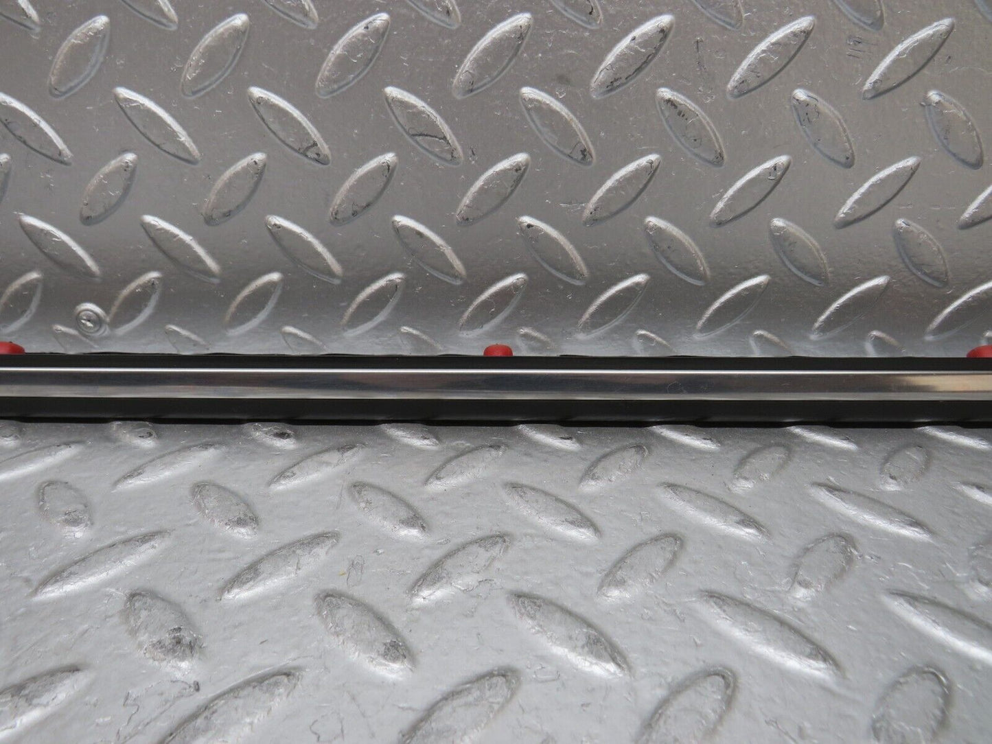 27893 Mercedes-Benz W123 280E Rear Left Door Centre Moulding Trim