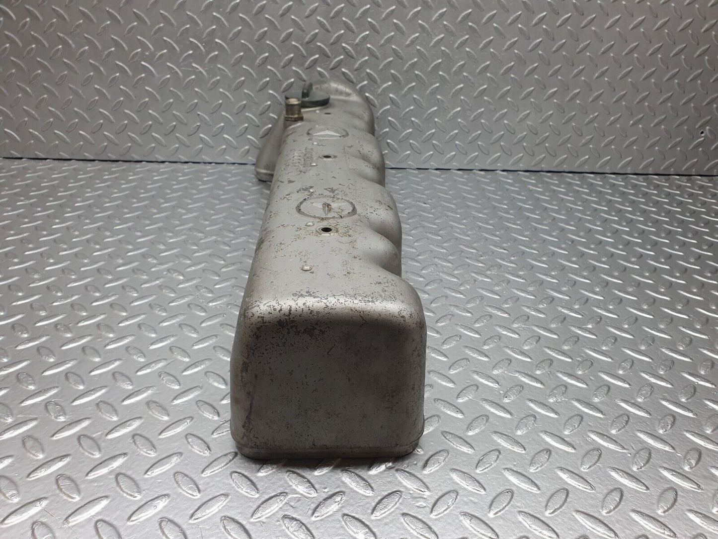 43388 Mercedes-Benz W108 280SE Cylinder Head Valve Cover 1300160005