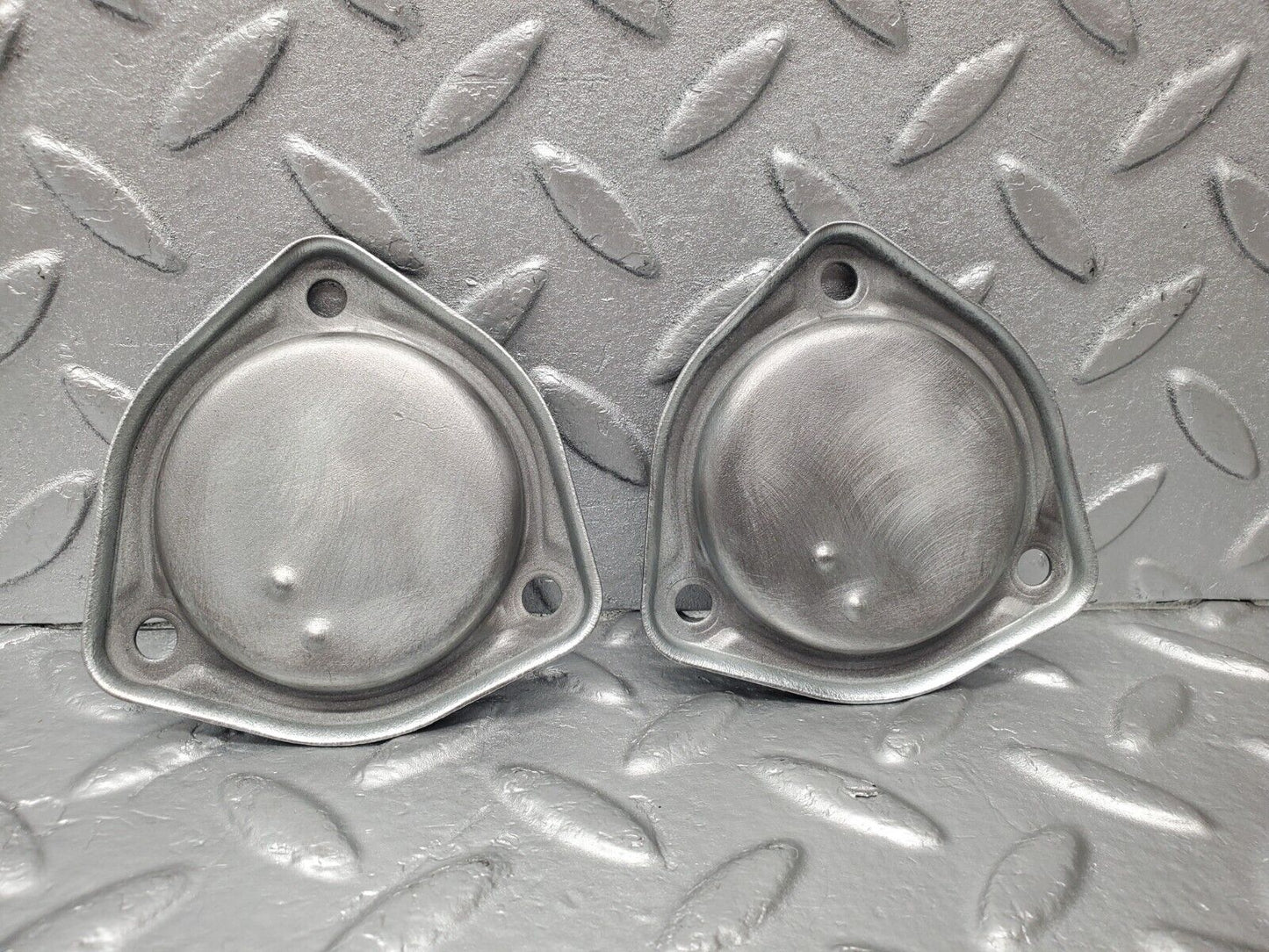 46726 Mercedes-Benz C123 280CE Coupe Camshaft Access Cover Plate