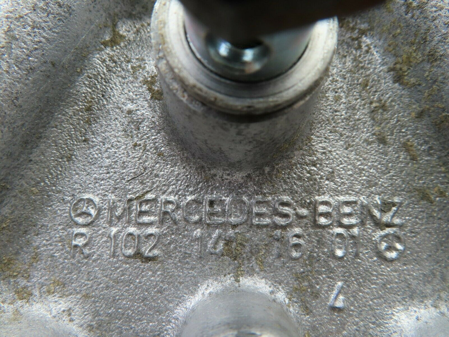 6020 Mercedes-Benz W123 200 Intake Manifold 1021411601