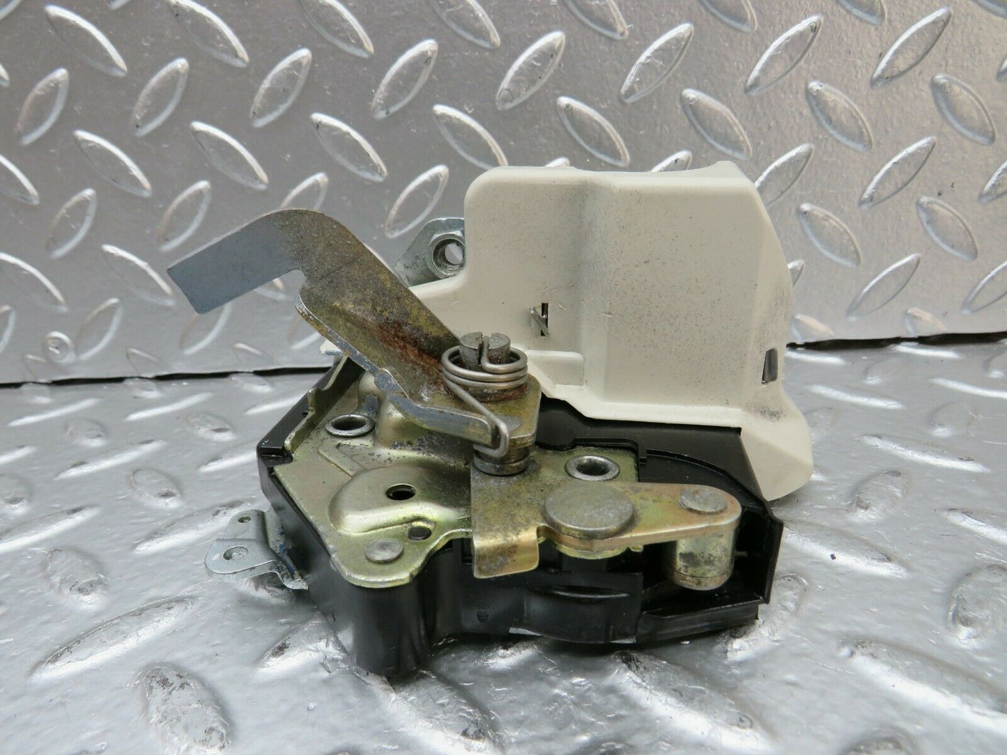 24199 Mercedes-Benz S124 220TE Wagon Rear Left Door Lock Mechanism