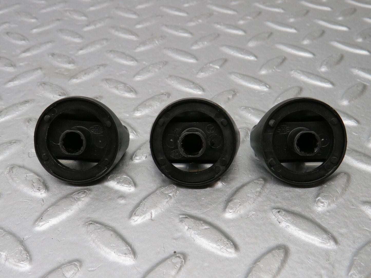 36706 Mercedes-Benz W201 190E 2.0L Heater Control Knob Set
