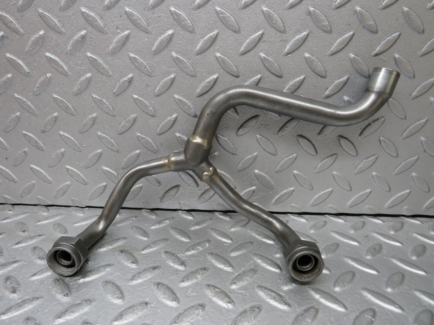 37665 Mercedes-Benz W109 300SEL Air Intake Hose Pipe