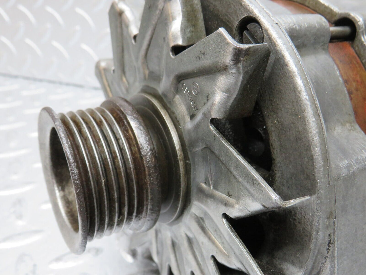 32673 Mercedes-Benz S124 300TE Wagon Generator Alternator Bosch 0120489328
