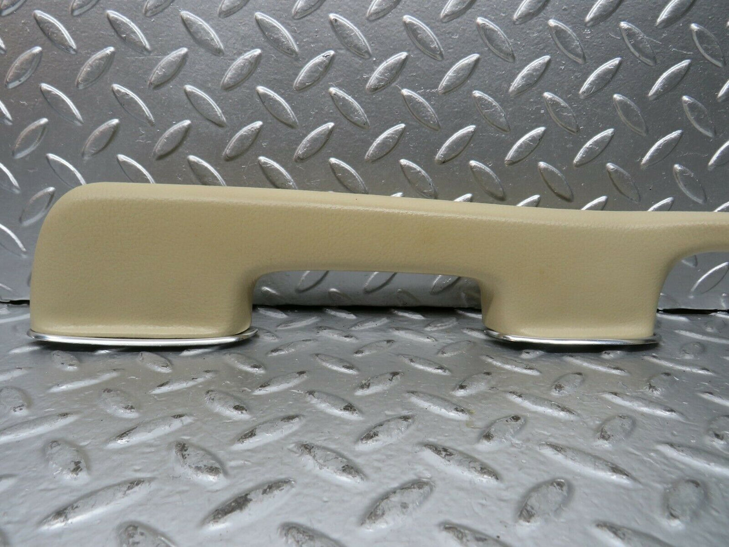 23439 Mercedes-Benz W114 280E Rear Right Interior Door Handle Cream