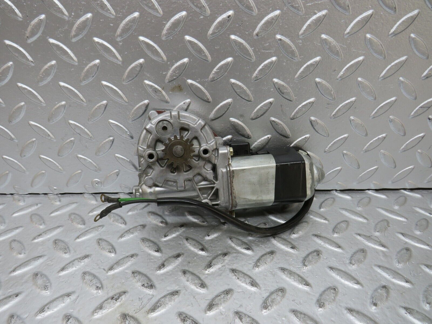 27416 Mercedes-Benz W123 280E Front Left Window Regulator Motor 0130821018