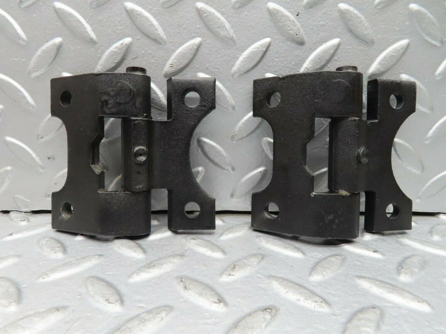 16699 Mercedes-Benz C107 380SLC Left Door Hinges