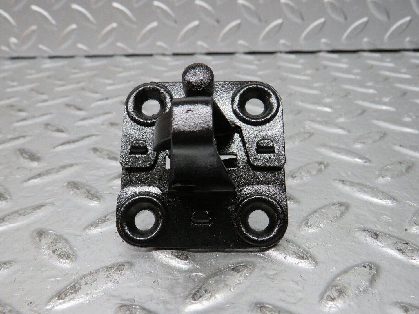 31995 Mercedes-Benz W123 230E Bonnet Lock Latch