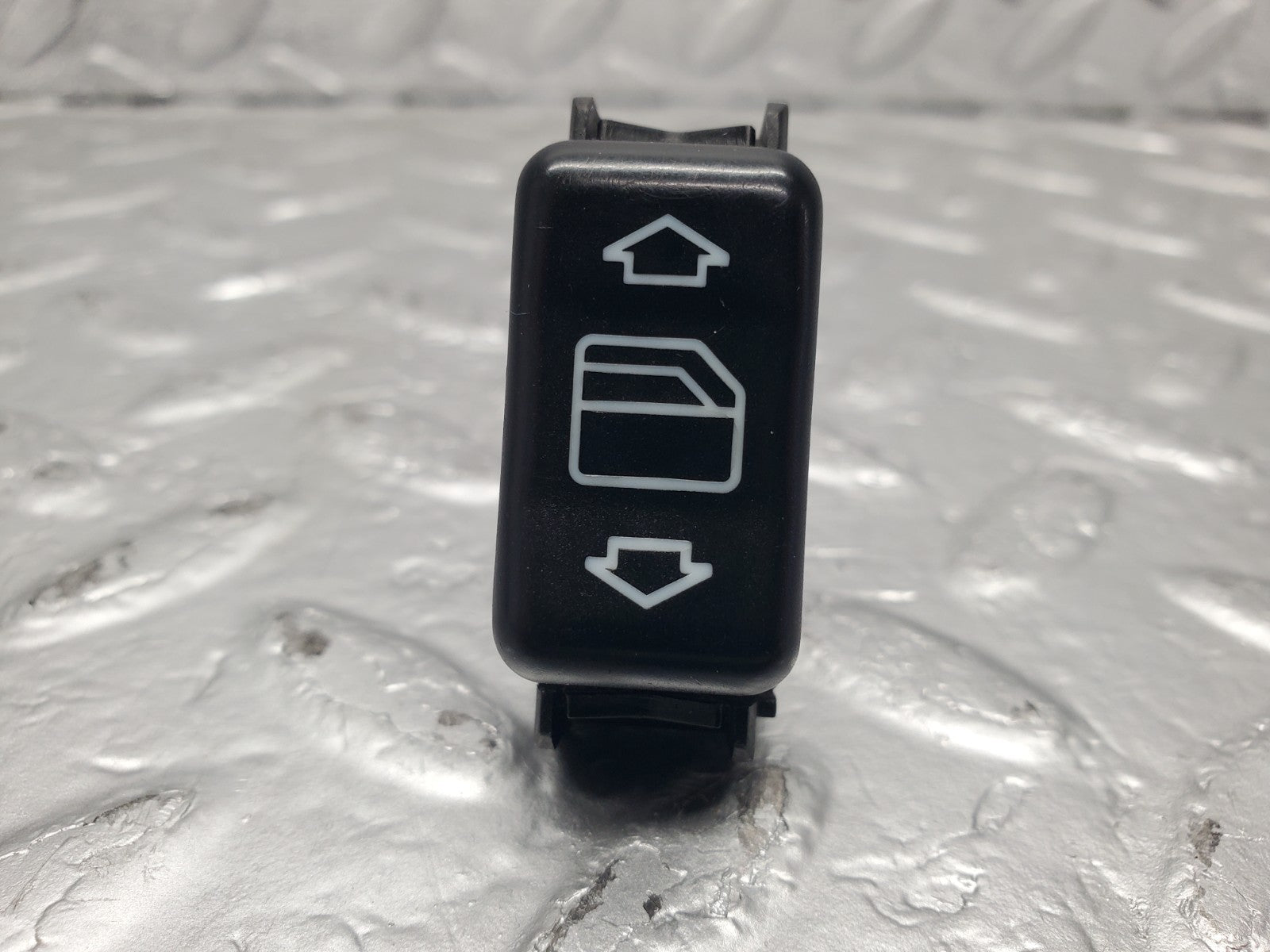 46895589