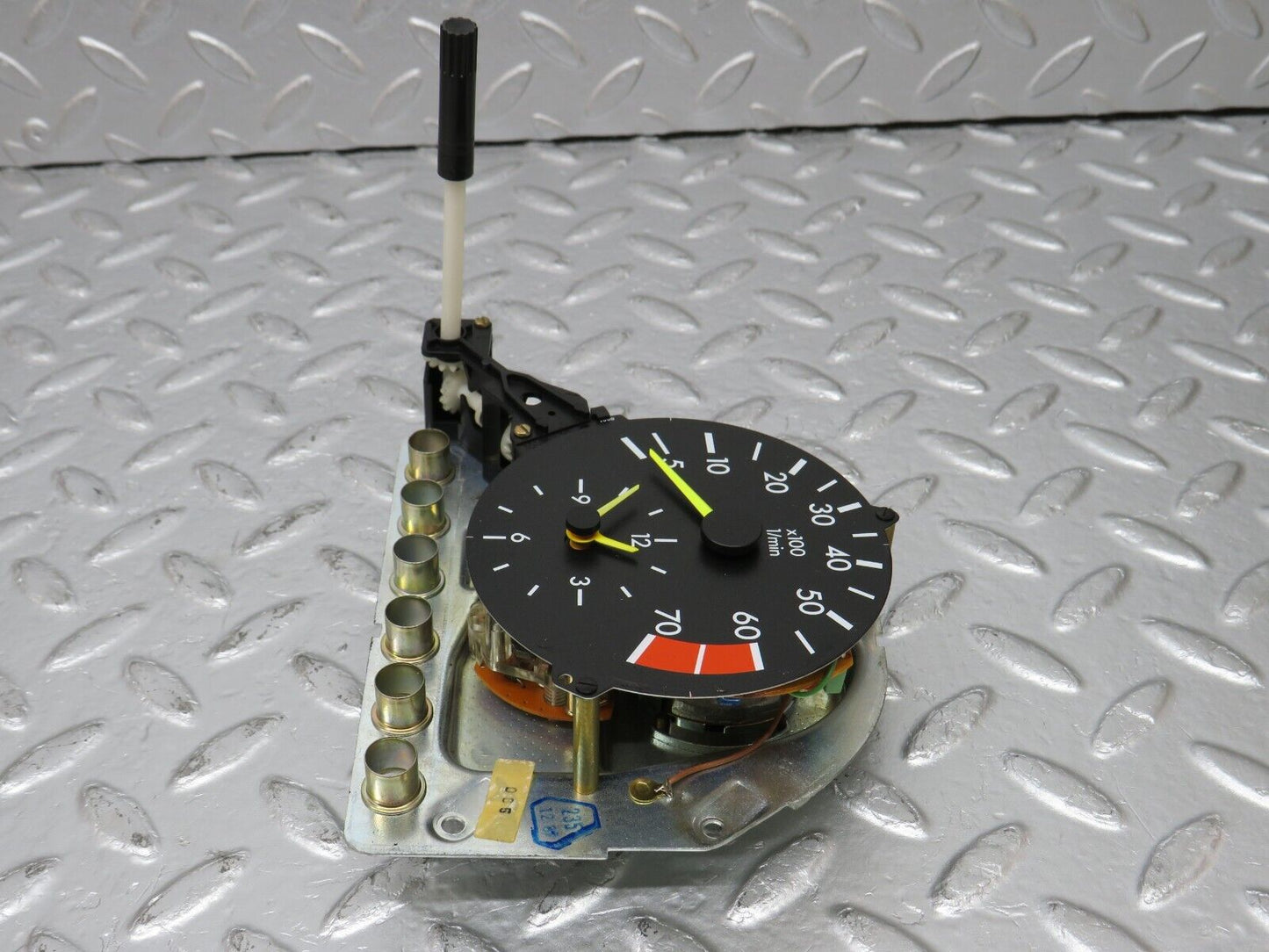 33737 Mercedes-Benz W201 190E Instrument Cluster Tachometer Gauge 2015421116