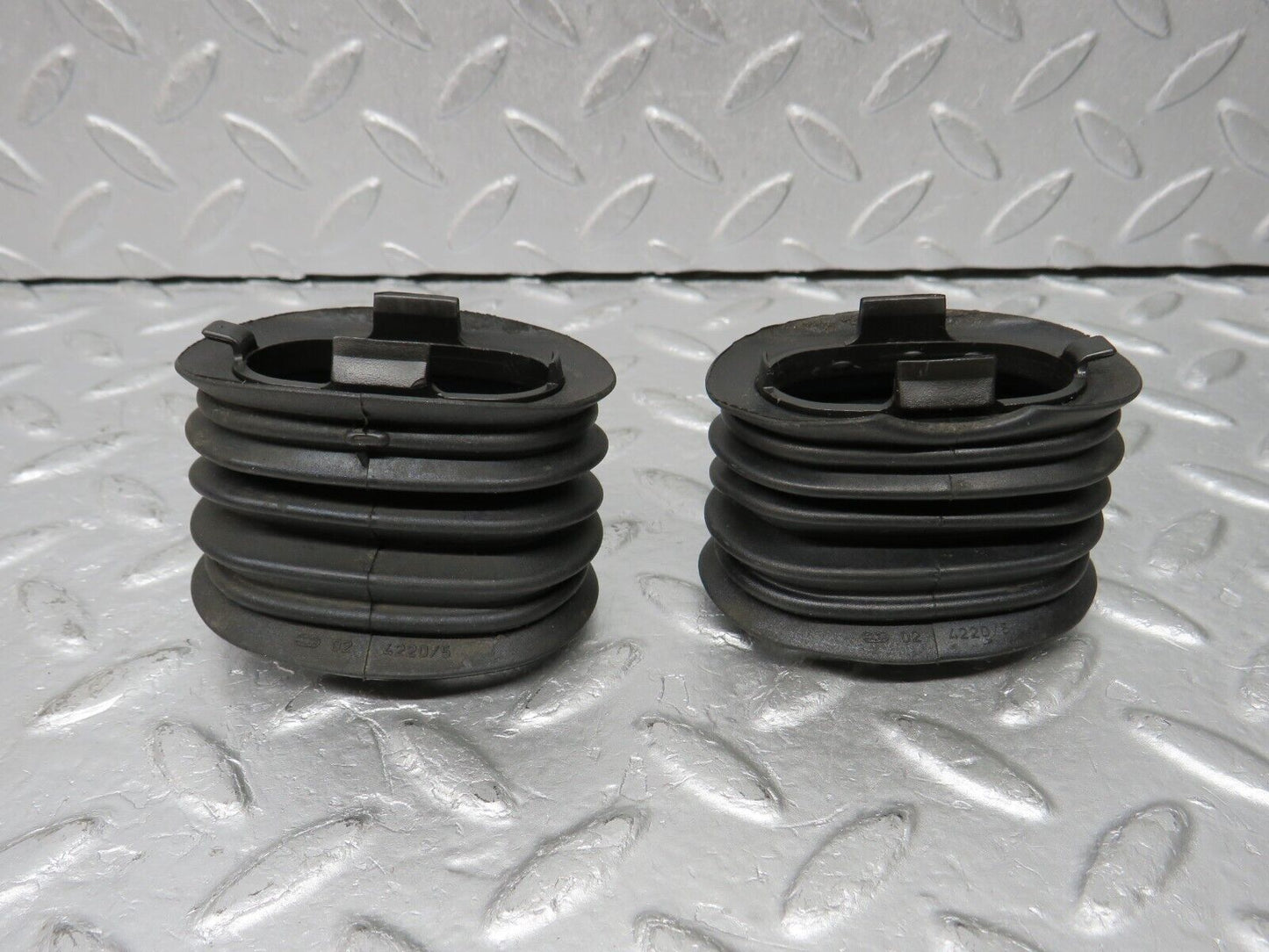 38138 Mercedes-Benz A124 320E Cabriolet Front Door Wire Protector Rubber  1248210197