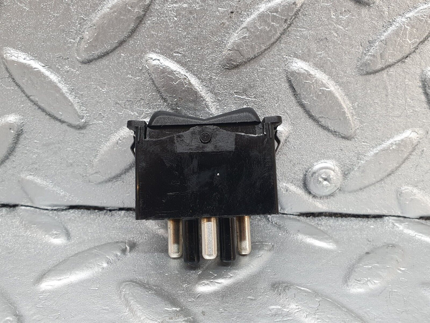 44116 Mercedes-Benz C123 230CE Coupe Sunroof Switch 0008206310