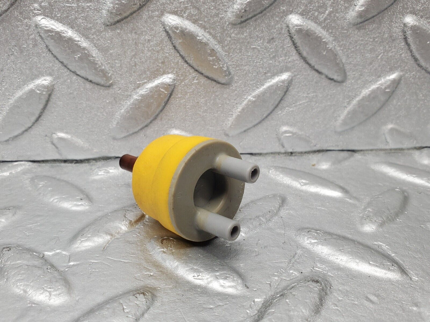 46672 Mercedes-Benz C123 280CE Coupe Vacuum Check Valve 1238000278