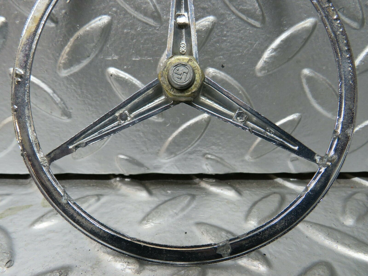 23255 Mercedes-Benz W116 350SE Trunk Badge Emblem