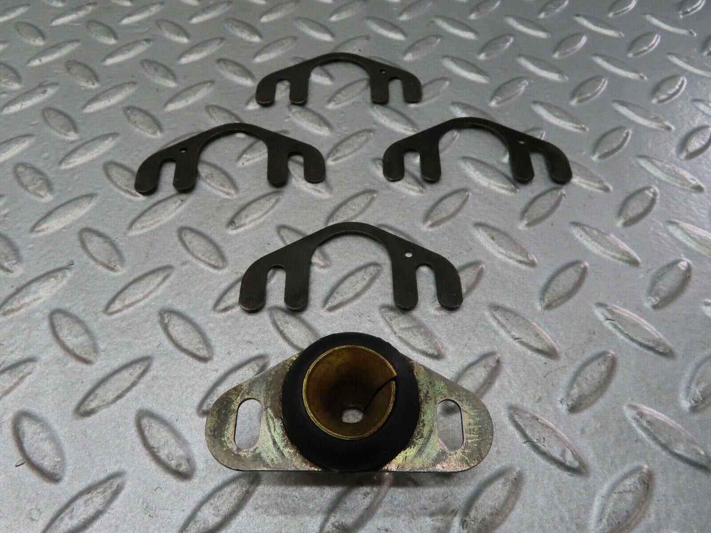 17297 Mercedes-Benz R129 300SL Coupe Roof Lock Latch 1296300320