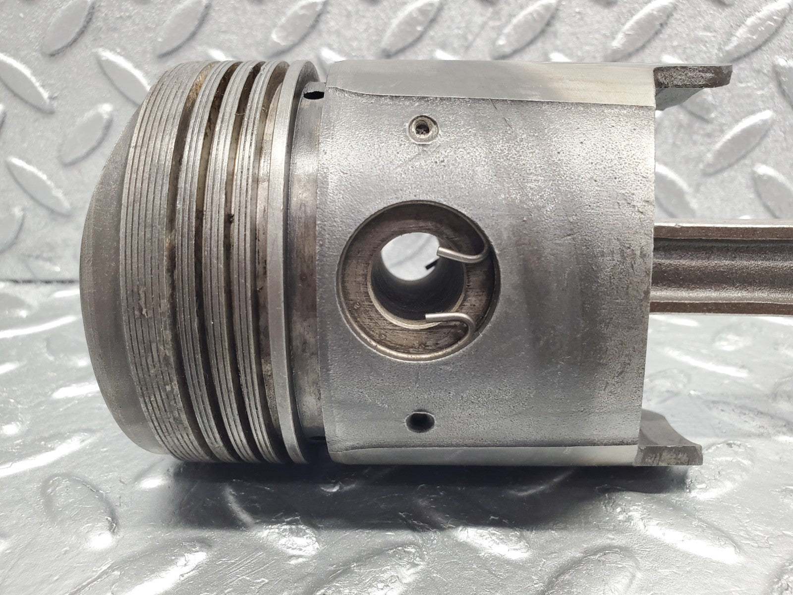 W112 piston with connecting rod used OEM