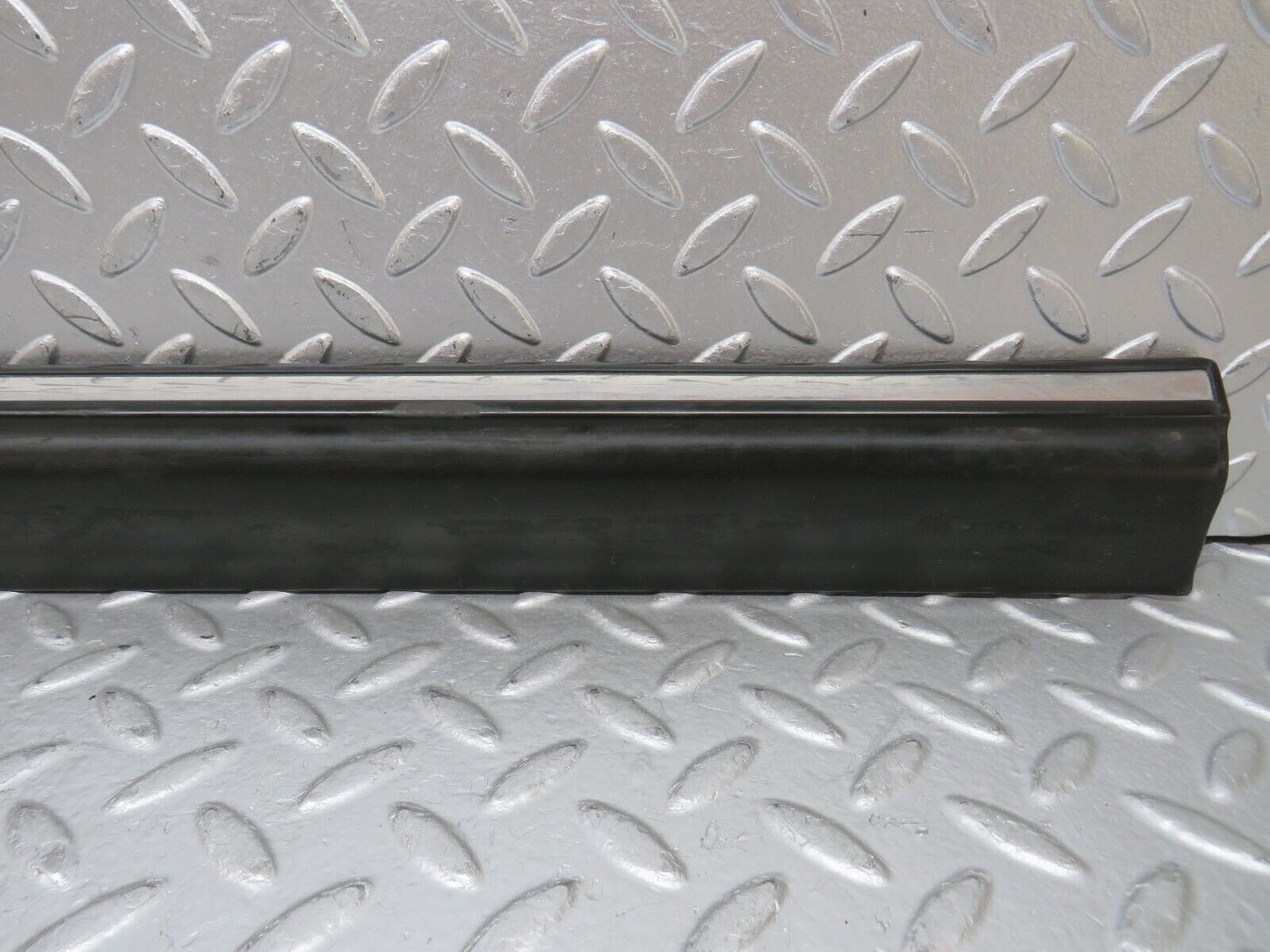 27900 Mercedes-Benz W123 280E Rear Left Door Lower Moulding Trim